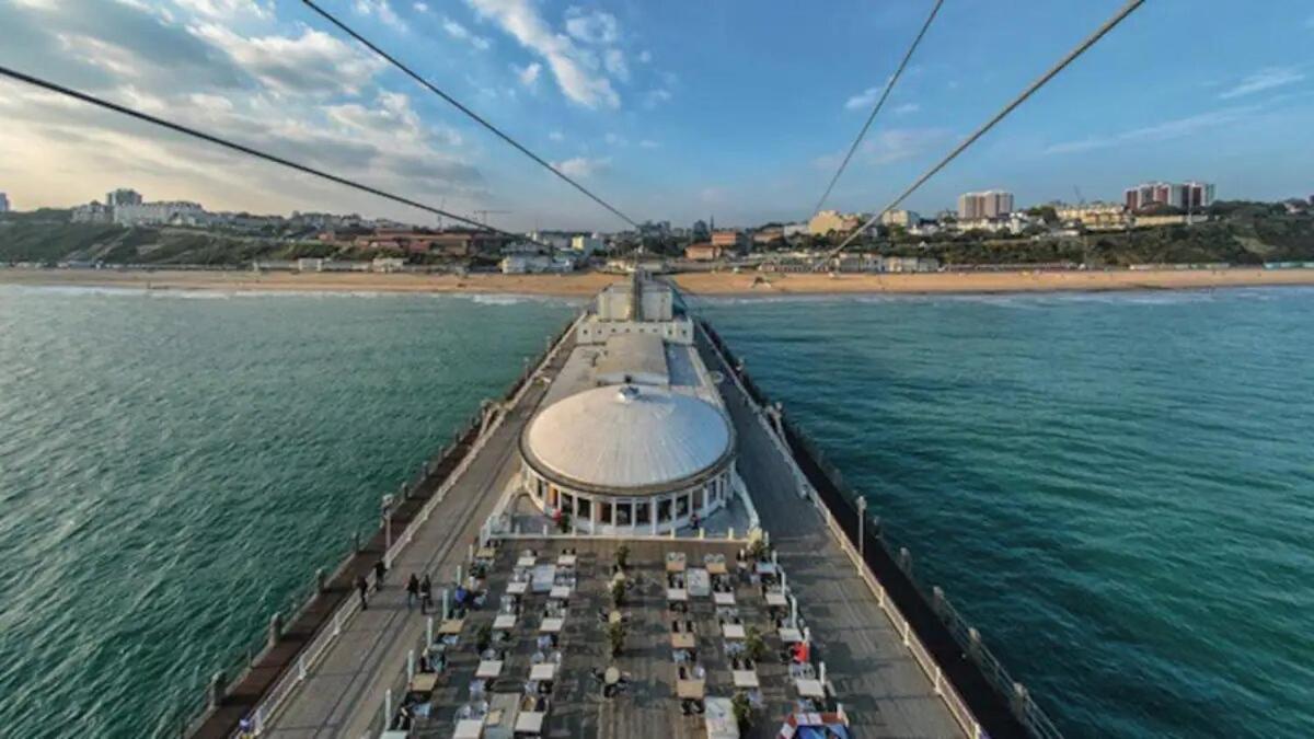 Flat-B, 4 Adults, 20 Mins To Beach, Netflix, Wifi, Sleeps 4 Adults Bournemouth Kültér fotó