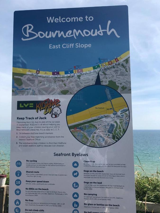 Flat-B, 4 Adults, 20 Mins To Beach, Netflix, Wifi, Sleeps 4 Adults Bournemouth Kültér fotó